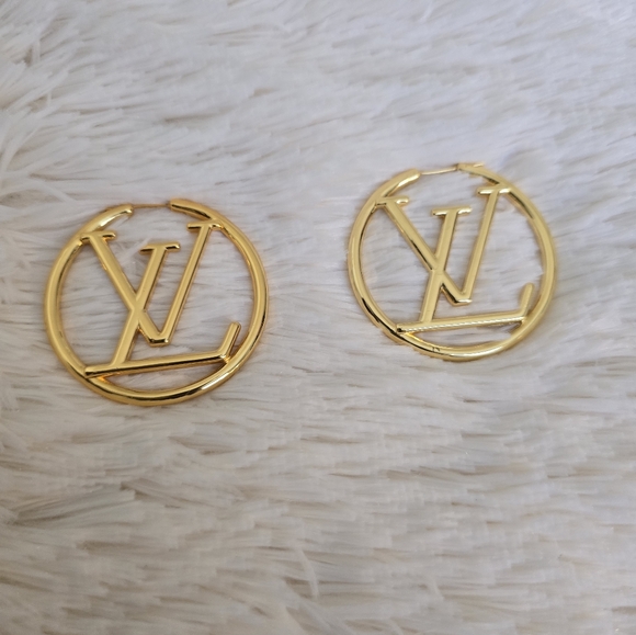 Gold Fashion Logo Hoop Pierced Earrings 2 sizes - Picture 10 of 15